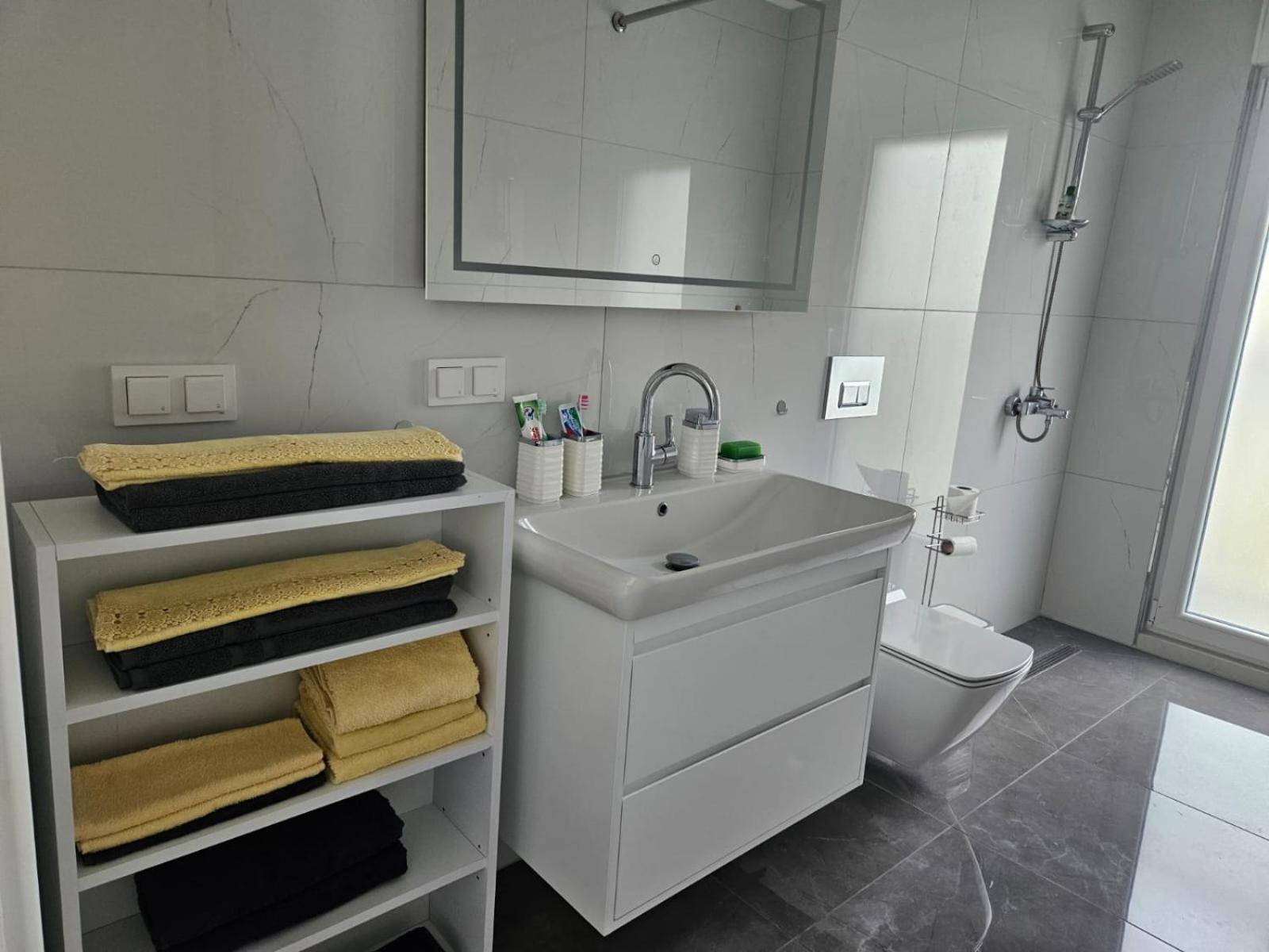 Modern Apartment In Very Quiet Location In Darica, Istanbul Bagian luar foto